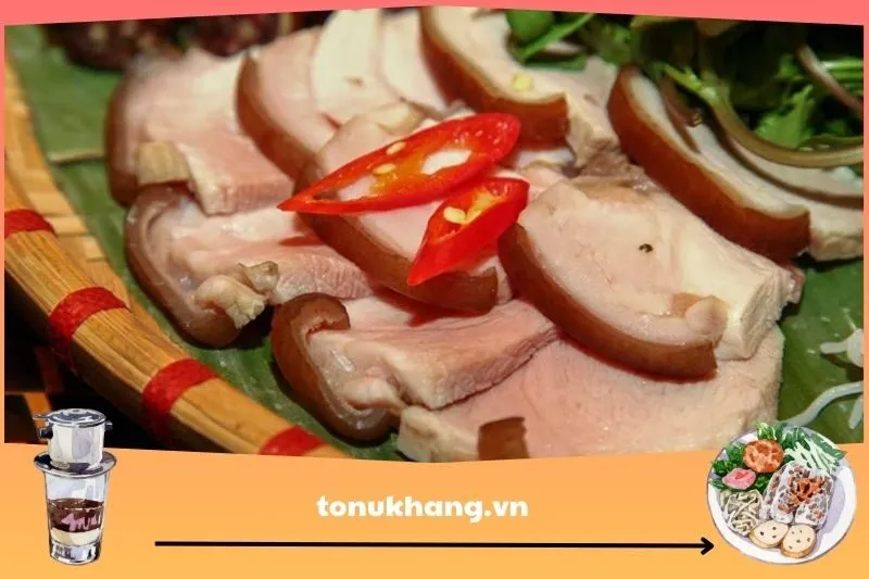 Lợn mán thui luộc
