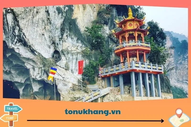 Đền Bà Chúa Thác Bờ Hòa Bình: Nơi Tâm Linh Gắn Liền Với Thiên Nhiên